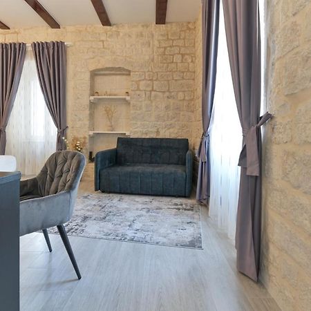 Luxury Rooms "Kaleta" Трогир Екстериор снимка