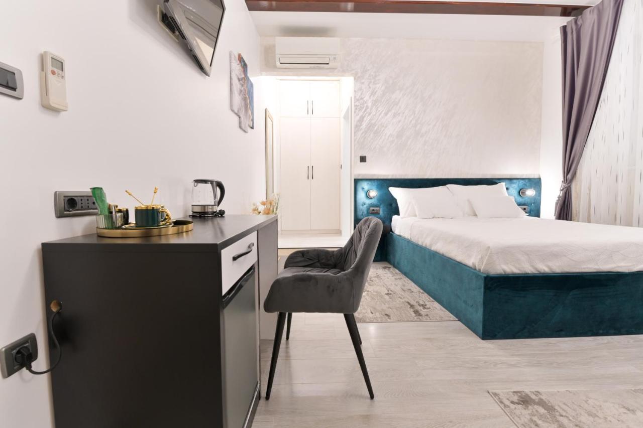 Luxury Rooms "Kaleta" Трогир Екстериор снимка