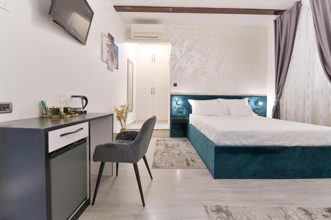 Luxury Rooms "Kaleta" Трогир Екстериор снимка