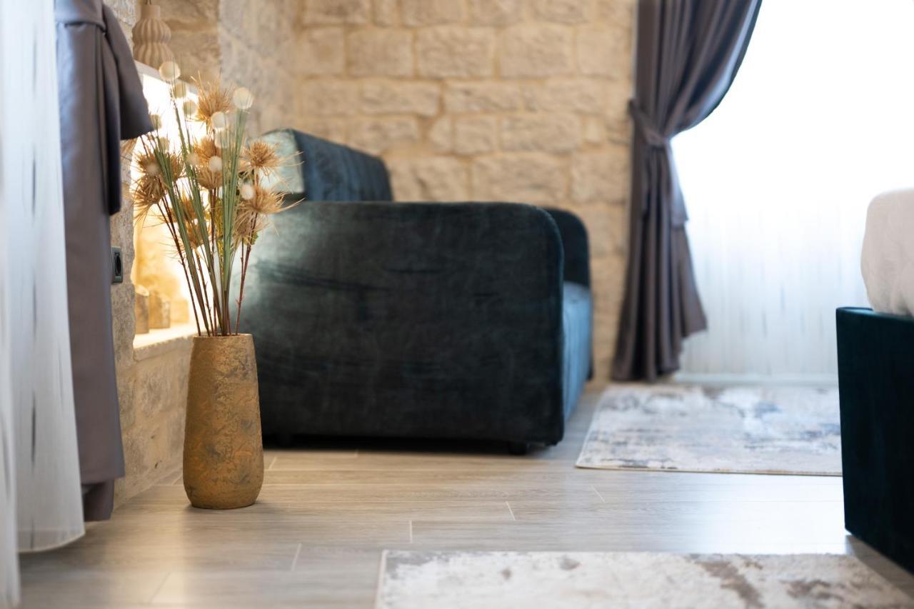 Luxury Rooms "Kaleta" Трогир Екстериор снимка