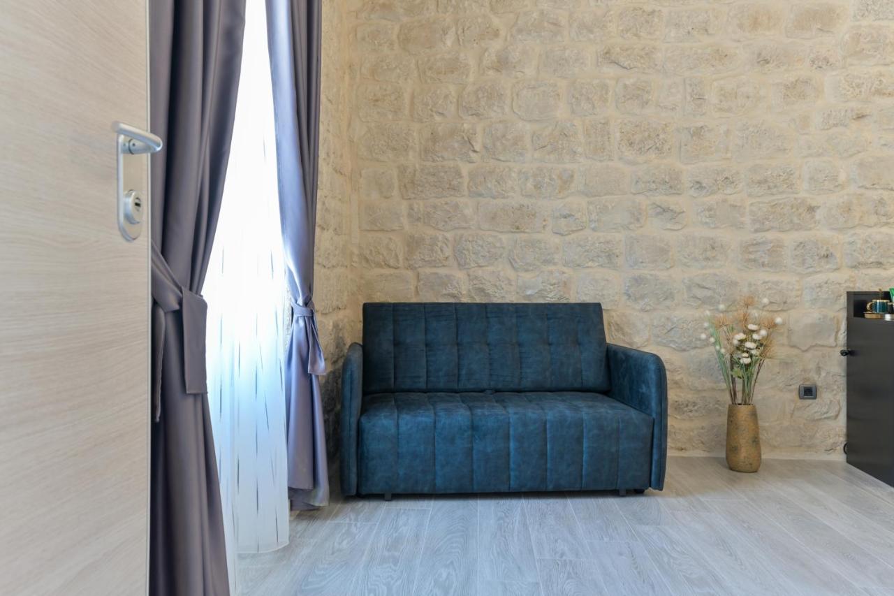 Luxury Rooms "Kaleta" Трогир Екстериор снимка