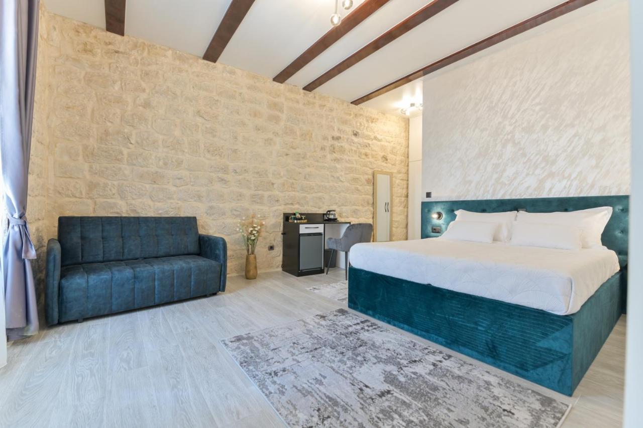 Luxury Rooms "Kaleta" Трогир Екстериор снимка