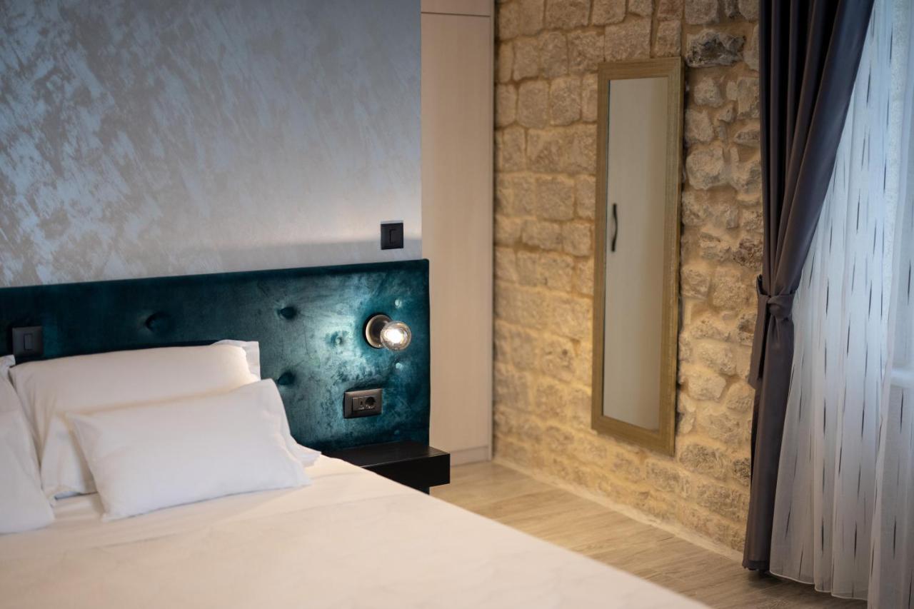 Luxury Rooms "Kaleta" Трогир Екстериор снимка